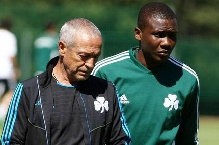 Υπέγραψε ο Φερέιρα, αντίο από Σιμάο