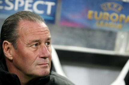 Αλλάζει όλη την μεσαία γραμμή ο Στέφενς