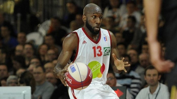 Εντυπωσιακό buzzer beater στη φάση της βραδιάς