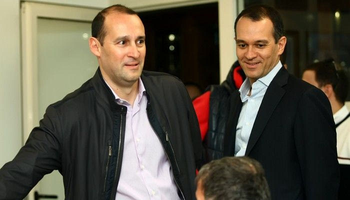 Oι Αγγελόπουλοι ζητούν να μάθουν το όνομα του άγνωστου χρηματοδότη