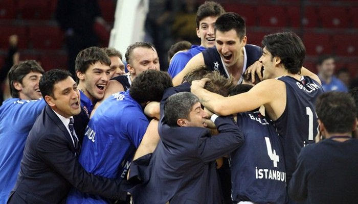 Top-10 με το buzzer beater του Πλάνινιτς