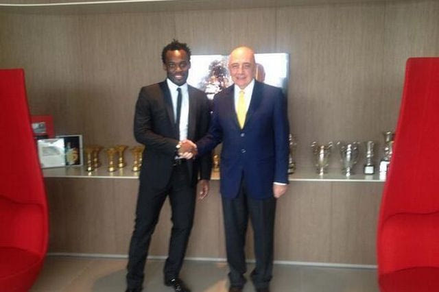 Υπέγραψε στη Μίλαν ο Εσιέν