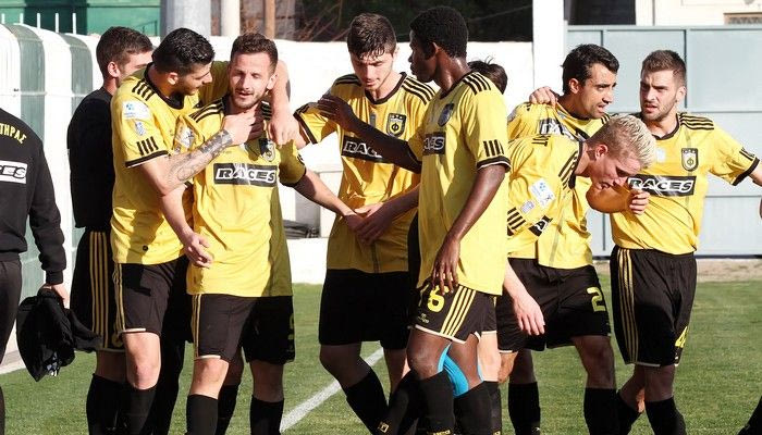 Ο Φωστήρας το αθηναϊκό ντέρμπι