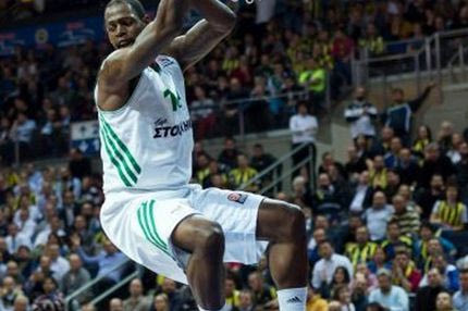 Τρομερό κάρφωμα από τον Γκιστ