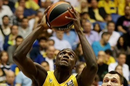 Επέμβαση για Τζέιμς, χάνει το υπόλοιπο Top16