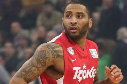 Λο: “Πάντα στην καρδιά μου ο κόσμος του Ολυμπιακού”