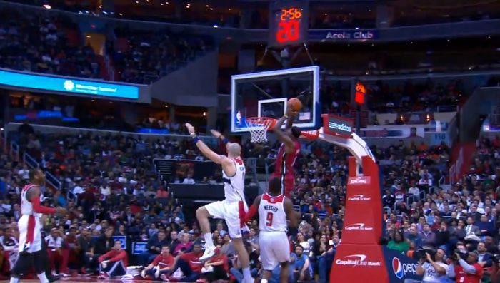 Φοβερό alley oop από Γουέιντ και ΛεΜπρόν