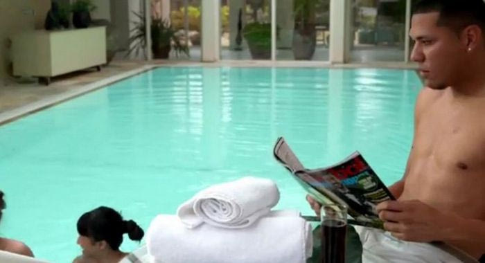 Ο Μαντούρο και η βουτιά στην πισίνα
