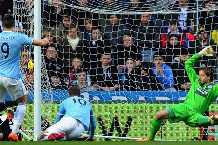 21η αγ.: Πρωτοπόρος εν μέσω διαμαρτυριών η Μάντσεστερ Σίτι, πεντάστερη η Λίβερπουλ