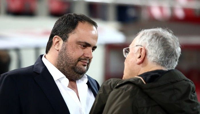 Στα αποδυτήρια ο Μαρινάκης