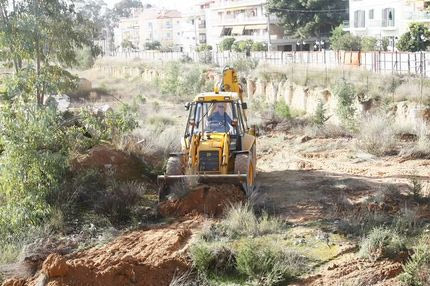 Μπήκαν μπουλντόζες στη Νέα Φιλαδέλφεια
