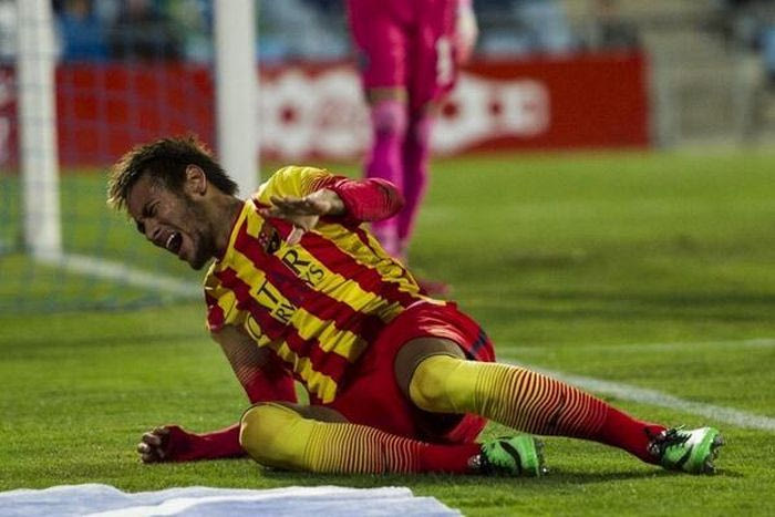 Εκτός για 3 με 4 εβδομάδες ο Νεϊμάρ