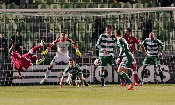 Δεν σου κάνω τον Άγιο!