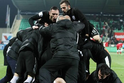 Η συνήθεια που έγινε λατρεία