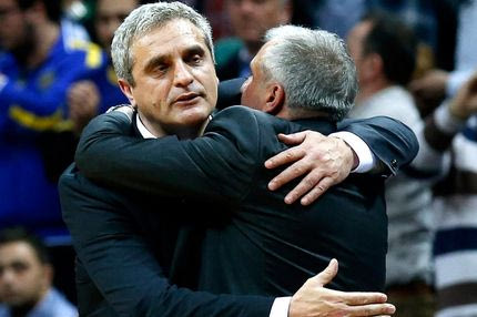 Πεδουλάκης χωρίς…AC/DC