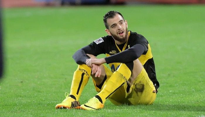 Σαρρής: “Μιλάω με ΑΕΚ, αλλά δεν έχω συμφωνήσει”