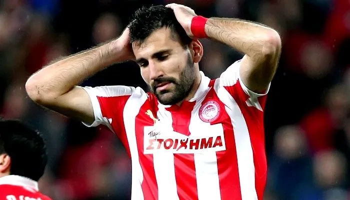 Στο χειρουργείο ο Σιόβας, 3-4 μήνες εκτός!