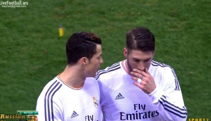 Αναπτήρας πετυχαίνει τον Ρονάλντο στο κεφάλι