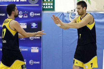 Απάντηση παικτών του Άρη για τα περί “ανταρσίας”