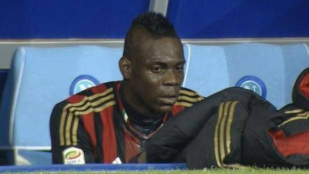 Το κλάμα του Μπαλοτέλι στον πάγκο της Μίλαν