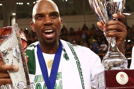 MVP και πρώτος σκόρερ ο Κάρι