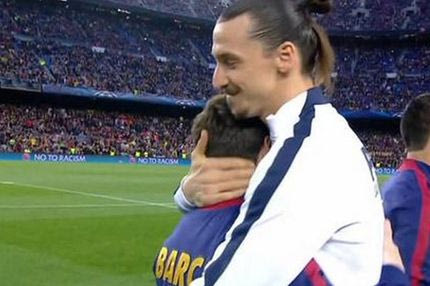 Η αγκαλιά του Ιμπραχίμοβιτς στον Μέσι (PHOTO)