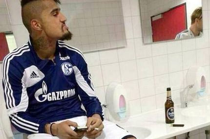 Με τσιγάρο και μπύρα ο Μπόατενγκ