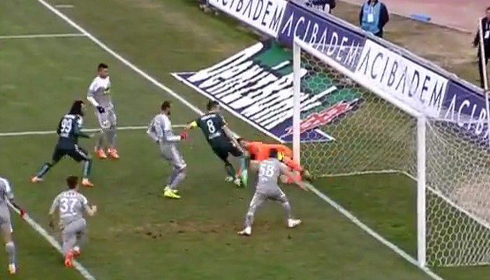 Όταν η μπάλα δεν θέλει να μπει…