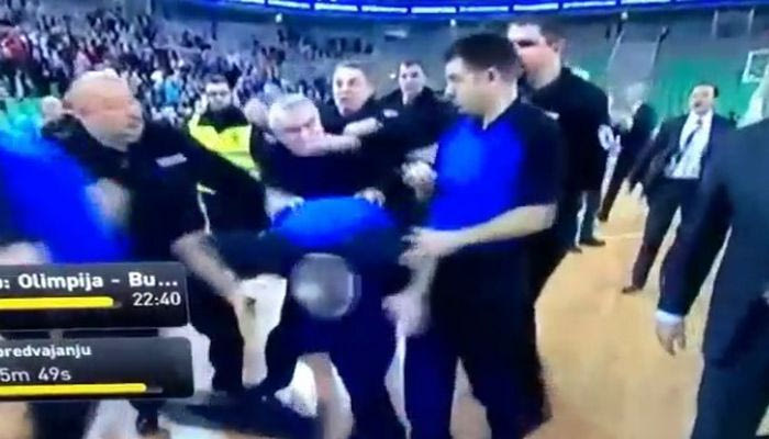 Ξύλο σε διαιτητές του Eurocup