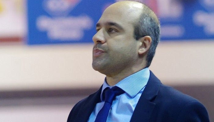 Λυκογιάννης στο Contra.gr: “Κανένα θέμα με τα εισιτήρια. Τα παιδιά είναι στη Ρόδο”