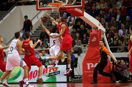 Λοκομοτίβ Κούμπαν – Ρεάλ 74-78