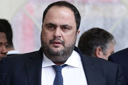 Εμψύχωσε τους ποδοσφαιριστές ο Μαρινάκης