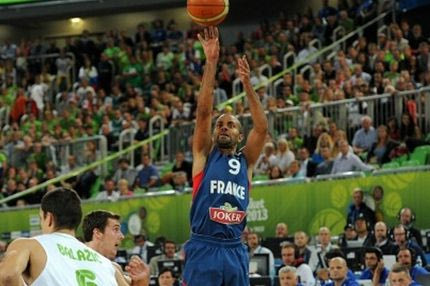 Πάρκερ: “Θα το σκεφτώ όταν έρθει η ώρα”