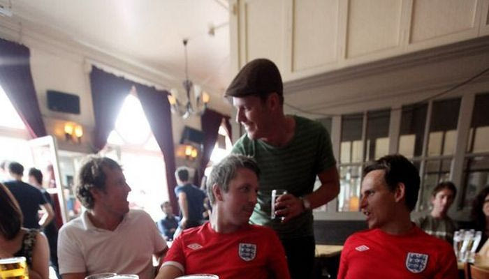 Πρεμιέρα Μουντιάλ με κλειστές παμπ στην Αγγλία!