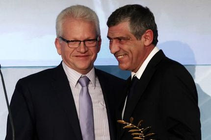 “Παράθυρο” για Σάντος από Σαρρή