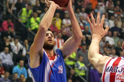 Ανανεώσεις και Σκορδίλη ανακοίνωσε ο Καραπάνος