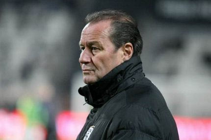 Αναλαμβάνει την Στουτγκάρδη ο Στέφενς