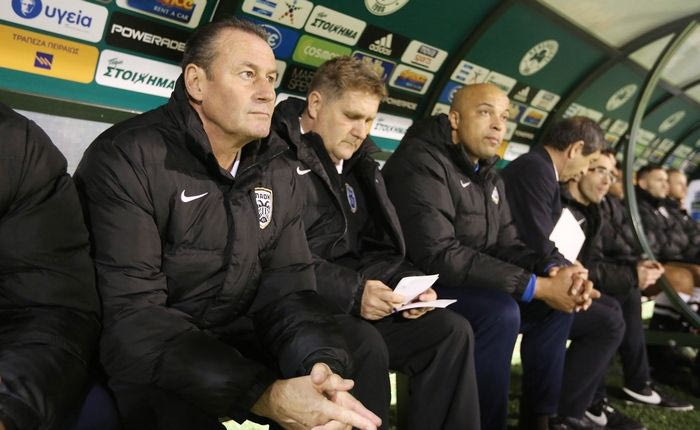 Κάτι κύριε Στέφενς, οτιδήποτε…