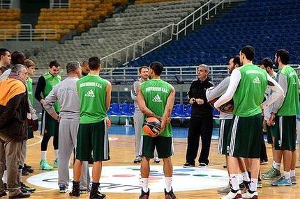 Ξημέρωσαν στο ΟΑΚΑ οι παίκτες του Παναθηναϊκού