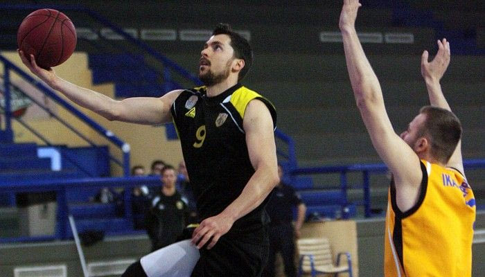 20η αγ.: Άλλη μία νίκη η ΑΕΚ, αντέχει ο Κόροιβος