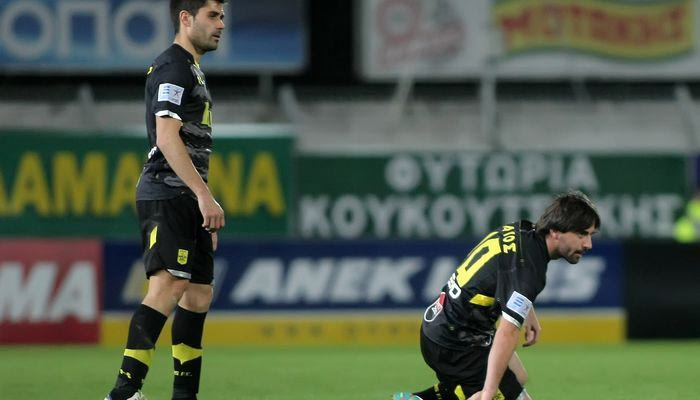 Με απουσίες στο Φάληρο