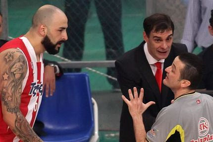 Μπαρτζώκας: “Έτσι είναι ο Πέρο, άλλα έλεγε πριν από μια εβδομάδα”