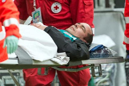 Έστειλε τον κάμεραμαν στο νοσοκομείο!