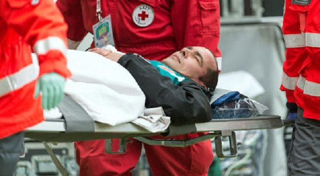 Έστειλε τον κάμεραμαν στο νοσοκομείο!