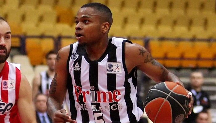 Δεν… χώνεψε την ήττα ο Κούπερ