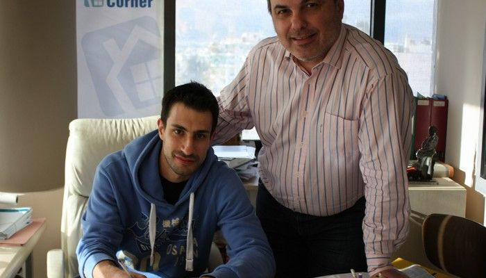 Υπέγραψε ο Δεμερτζής