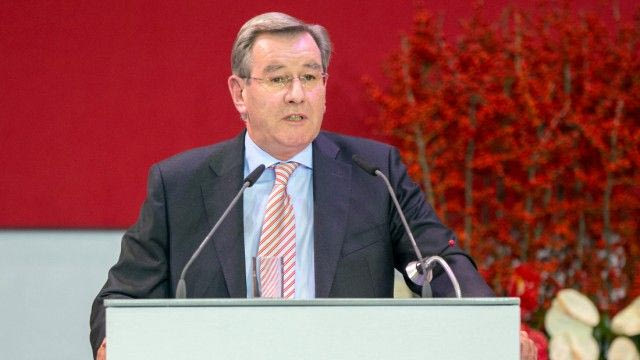 Ιδού ο αντικαταστάτης του Χένες