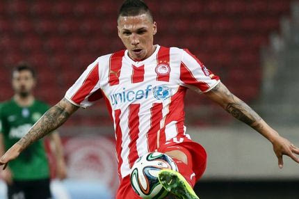 Στη Ρώμη για τις υπογραφές ο Χολέμπας