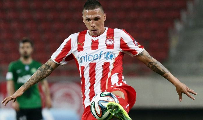 Στη Ρώμη για τις υπογραφές ο Χολέμπας