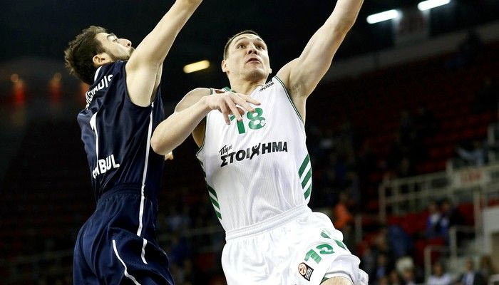 Μασιούλις: “Εμείς παίζουμε, αυτοί κατηγορούν..”